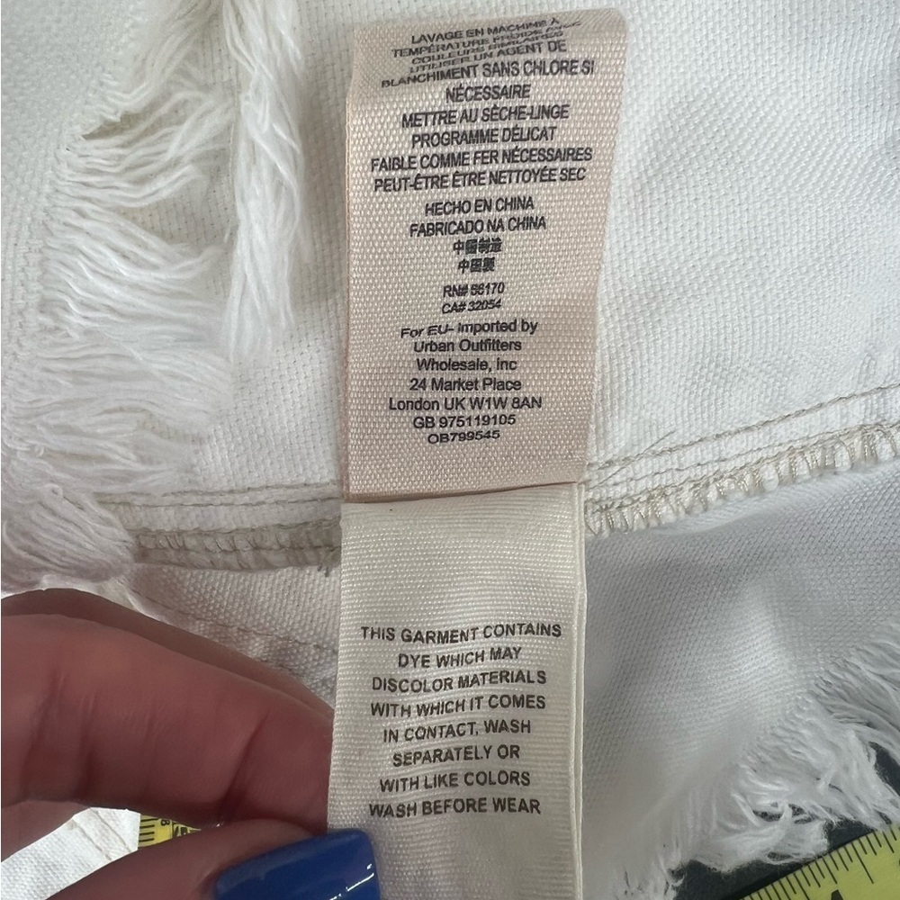 Free People White Cargo Distressed Mini Skirt With Pockets Raw Hem Size 27 - Picture 7 of 10